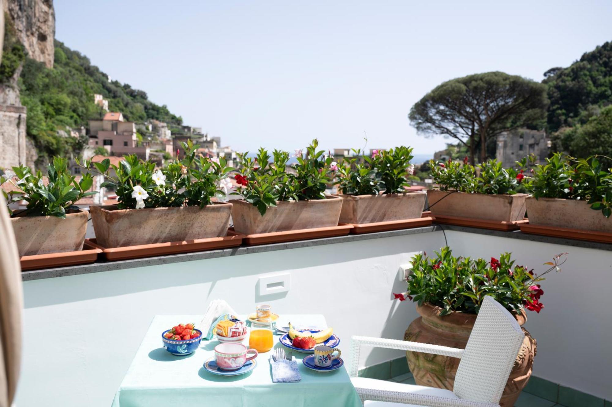 Valle D'Amalfi Suites Экстерьер фото