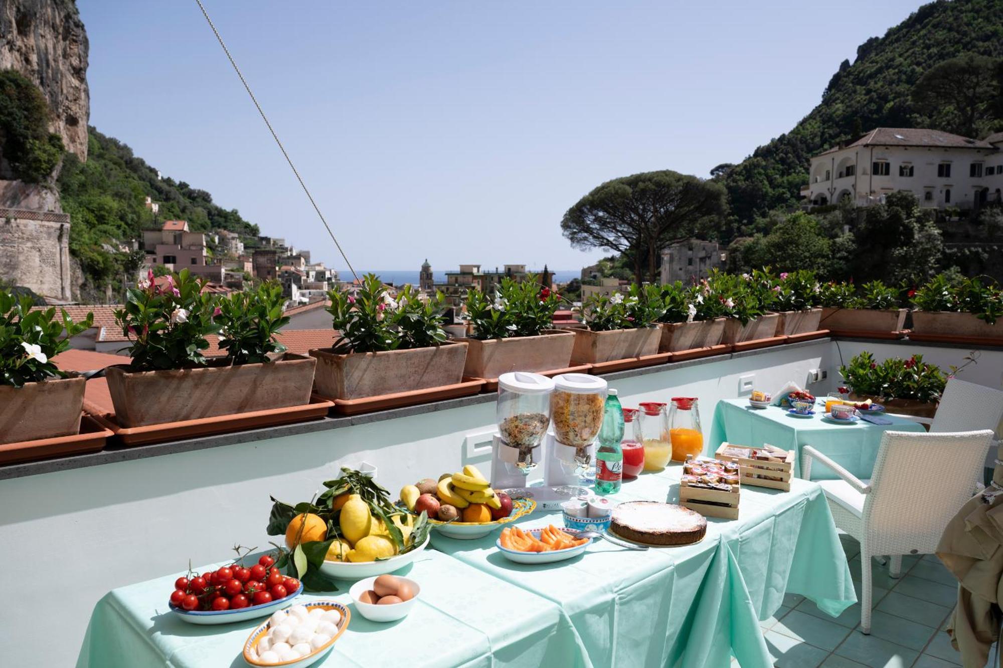Valle D'Amalfi Suites Экстерьер фото