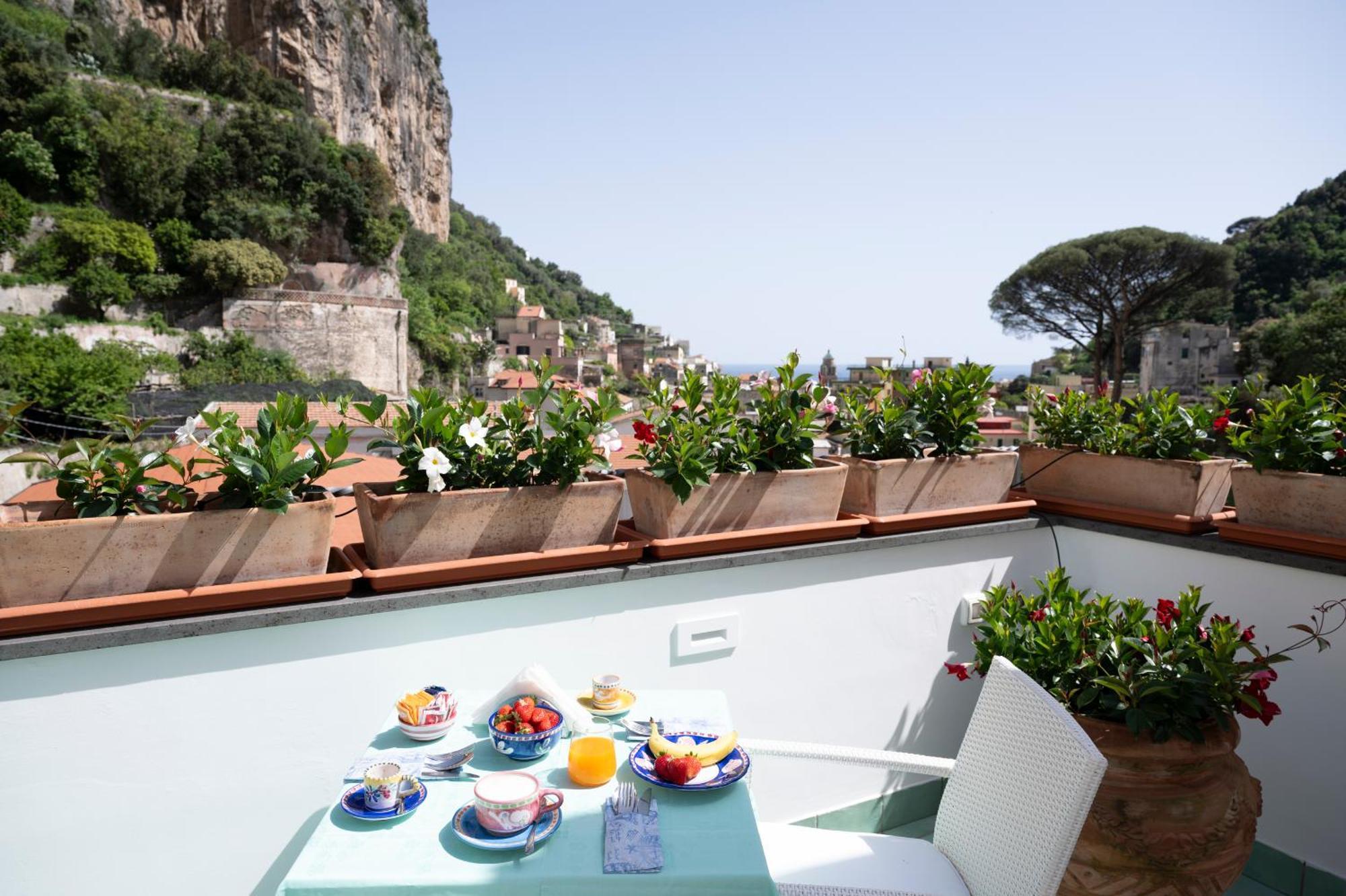 Valle D'Amalfi Suites Экстерьер фото